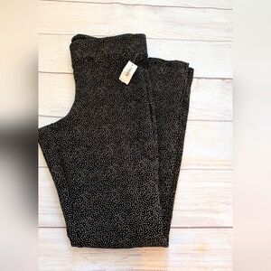 NWT Old Navy casual black and white speckled leggings. Size small